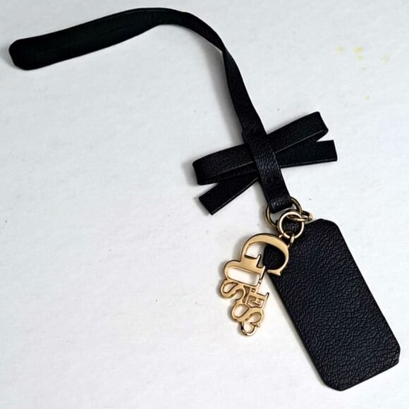 Authentic Guess  Bag Charm - Picture 3 of 3